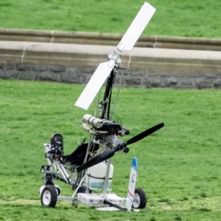 Gyrocopter lands on Capitol grounds