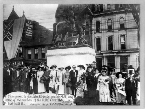 Photograph of Memorial Built by United Daughters of the Confederacy, 1911